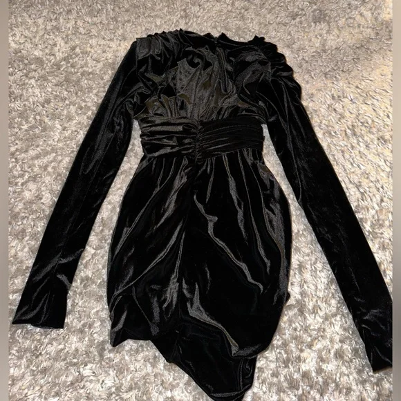 House Of CB London Pascale Velvet Dress - Picture 6 of 7